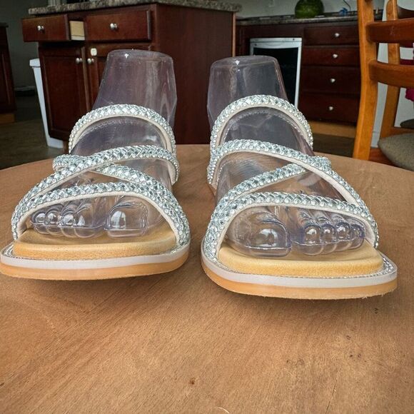 Steve Madden Spice Bling Slide Sandals Size 6 Rhinestone Silver Straps Shoes - Picture 2 of 10